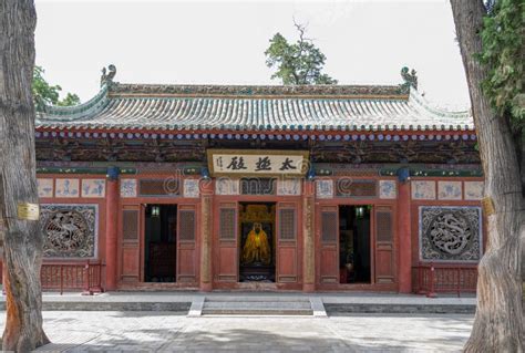 Der Fuxi-Tempel: Ein mystischer Ort der alten Chinesischen Kultur und spirituelle Ruheoase!